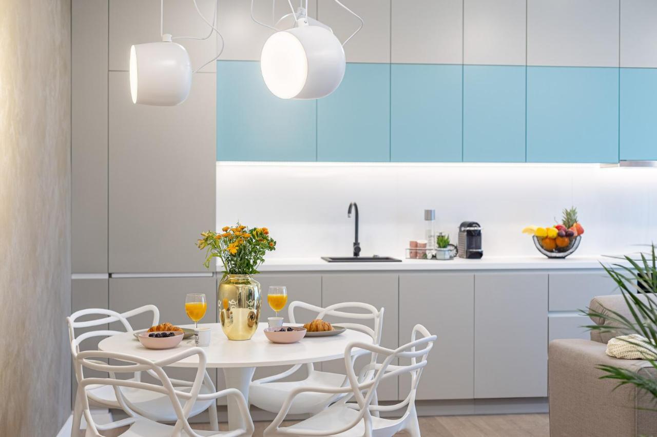 Il Lago - Turquoise - Cozy Luxurious Smart Home By The Lake Voluntari المظهر الخارجي الصورة